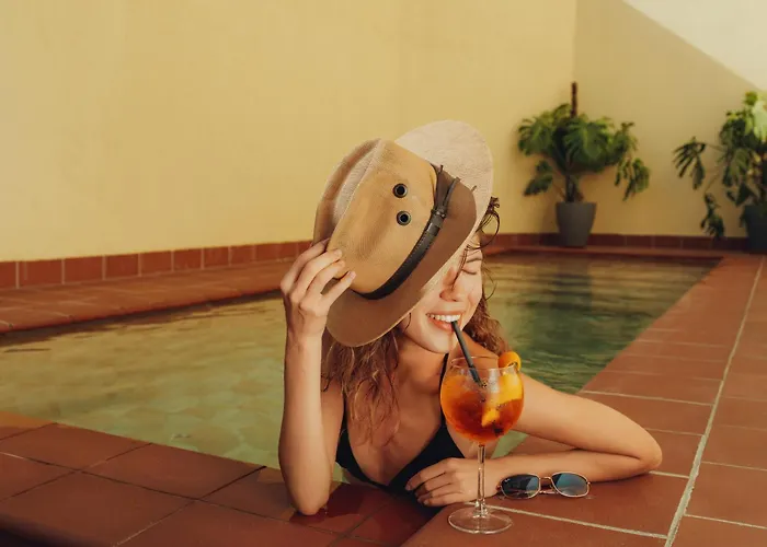 Pool Suite